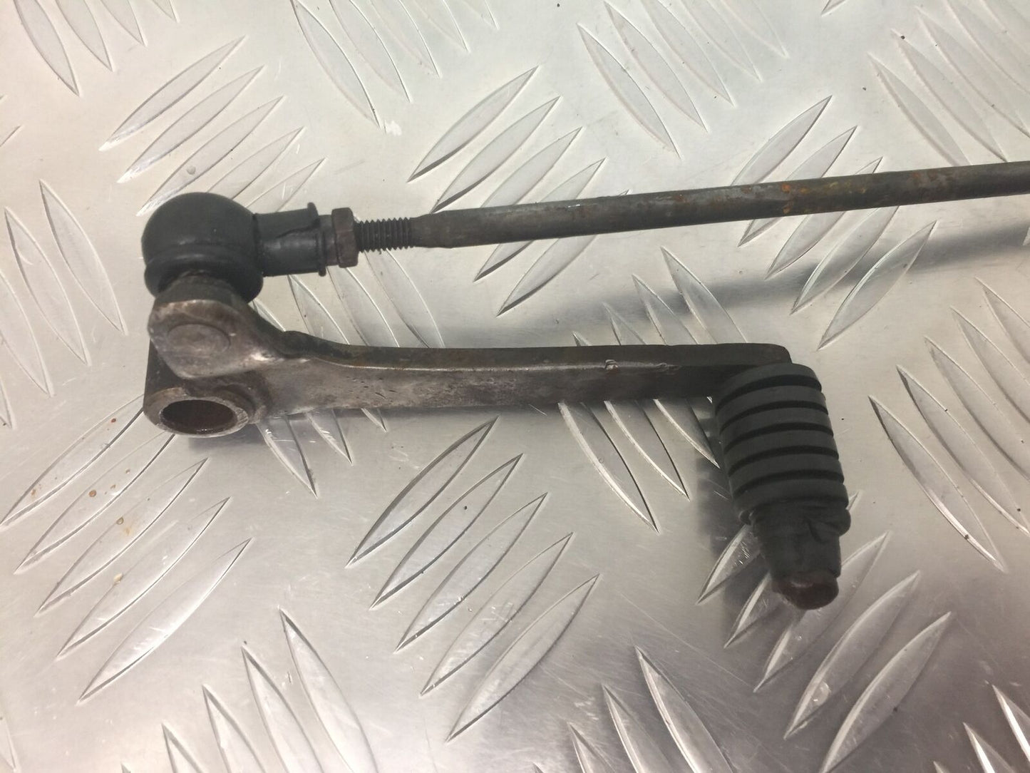 YAMAHA XJ900 XJ 900 DIVERSION GEAR LEVER YEAR 1994-2002 (STOCK 926)