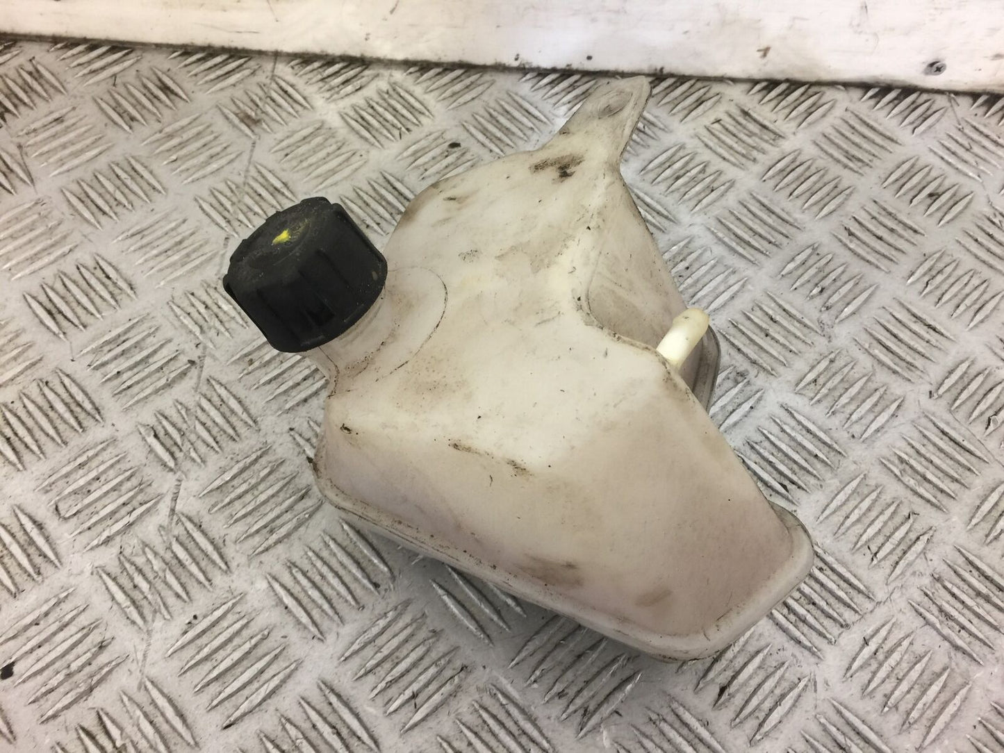 PIAGGIO VESPA GTS 125 COOLANT BOTTLE YEAR 2012 STOCK 421