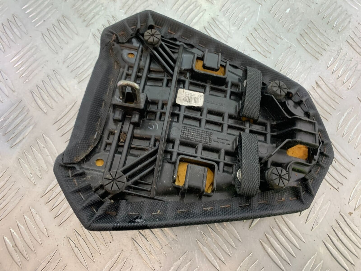 HONDA CBR500R CBR 500 R REAR SEAT YEAR 2016 (CMB1066)