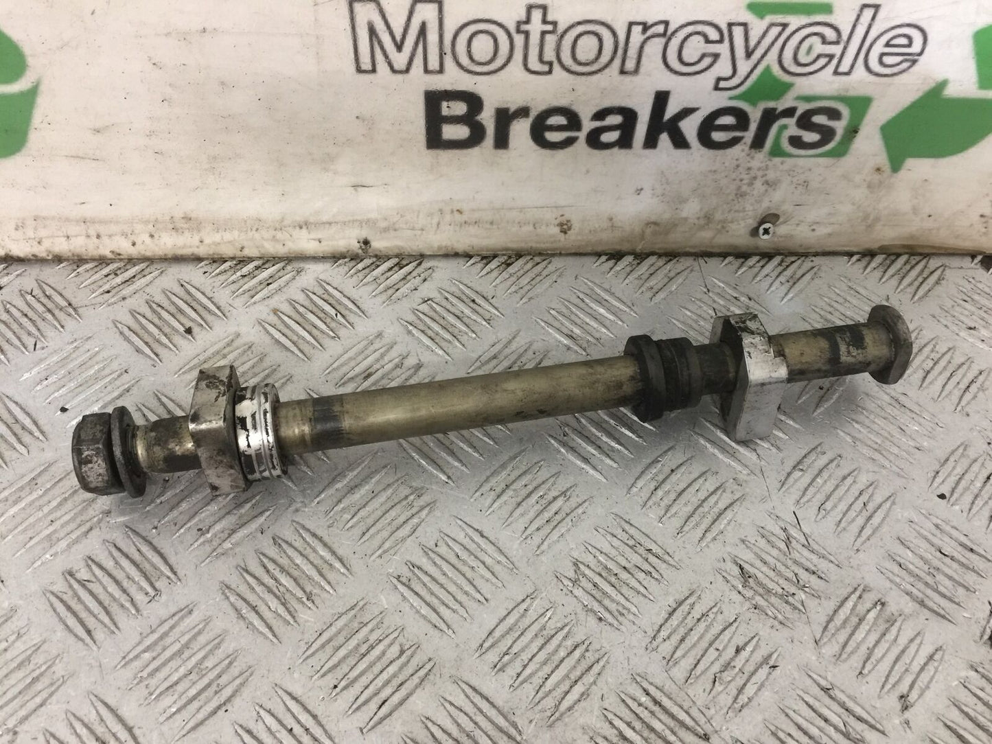 TRIUMPH 675 STREET TRIPLE R REAR WHEEL SPINDLE YEAR 2012 (STOCK 849)