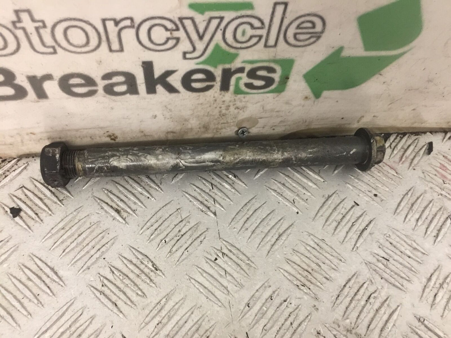 HONDA NT 700 V DEAUVILLE SWINGARM SPINDLE YEAR 2006-2010 (STOCK 840)