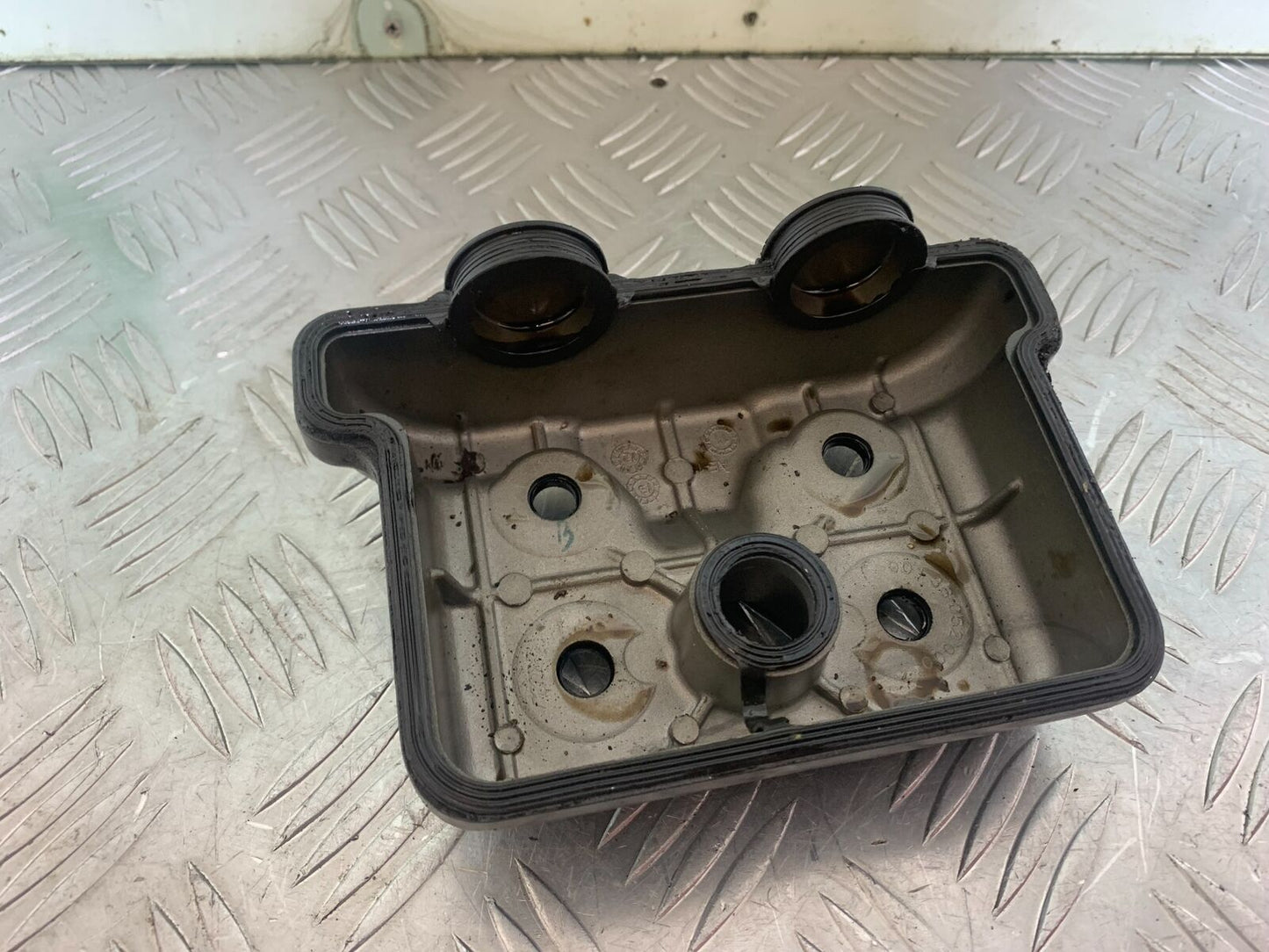KTM DUKE 125 ROCKER COVER YEAR 2012 -2016