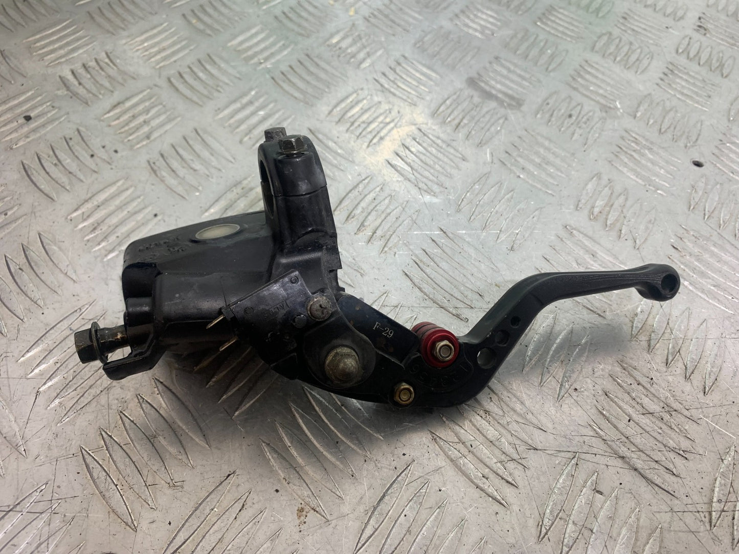 HONDA CBR600 CBR 600 RR FRONT BRAKE MASTER CYLINDER YEAR 2003-2004 CMB1173)