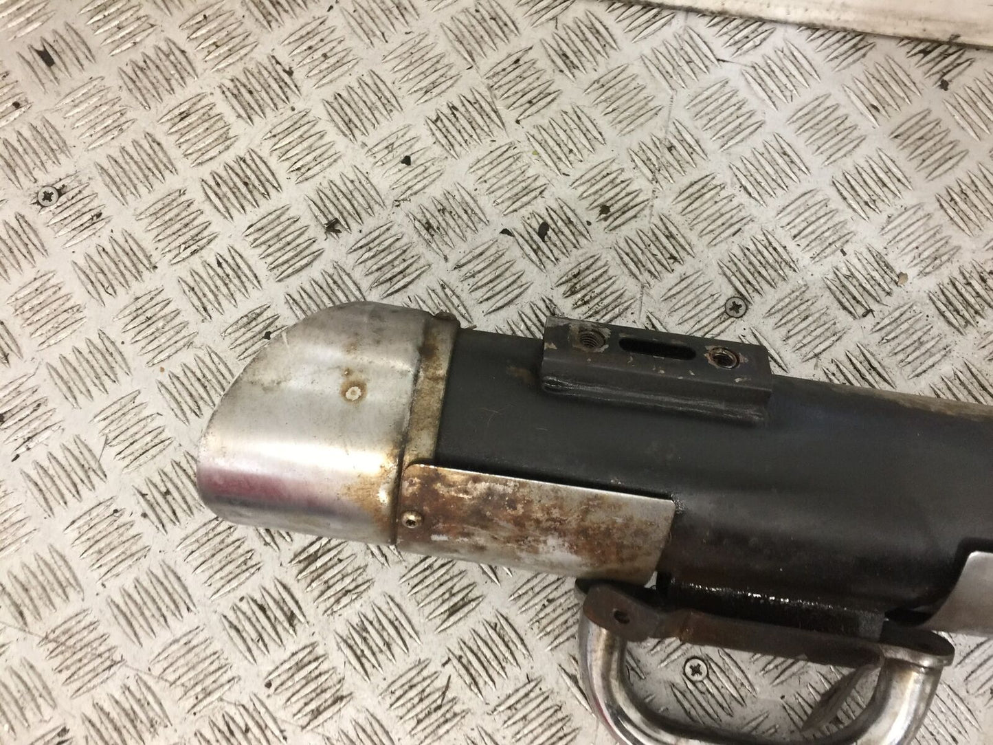 VICTORY V92 C RIGHT SILENCER YEAR 2004 (STOCK 765)