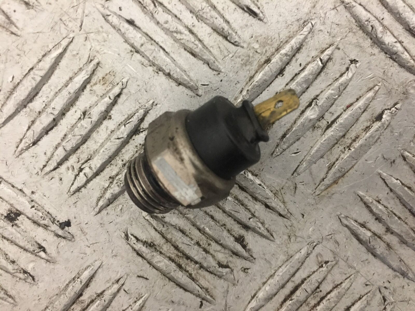 HONDA VTR1000 VTR 1000 FIRESTORM FAN SWITCH YEAR 2002 (STOCK 794)