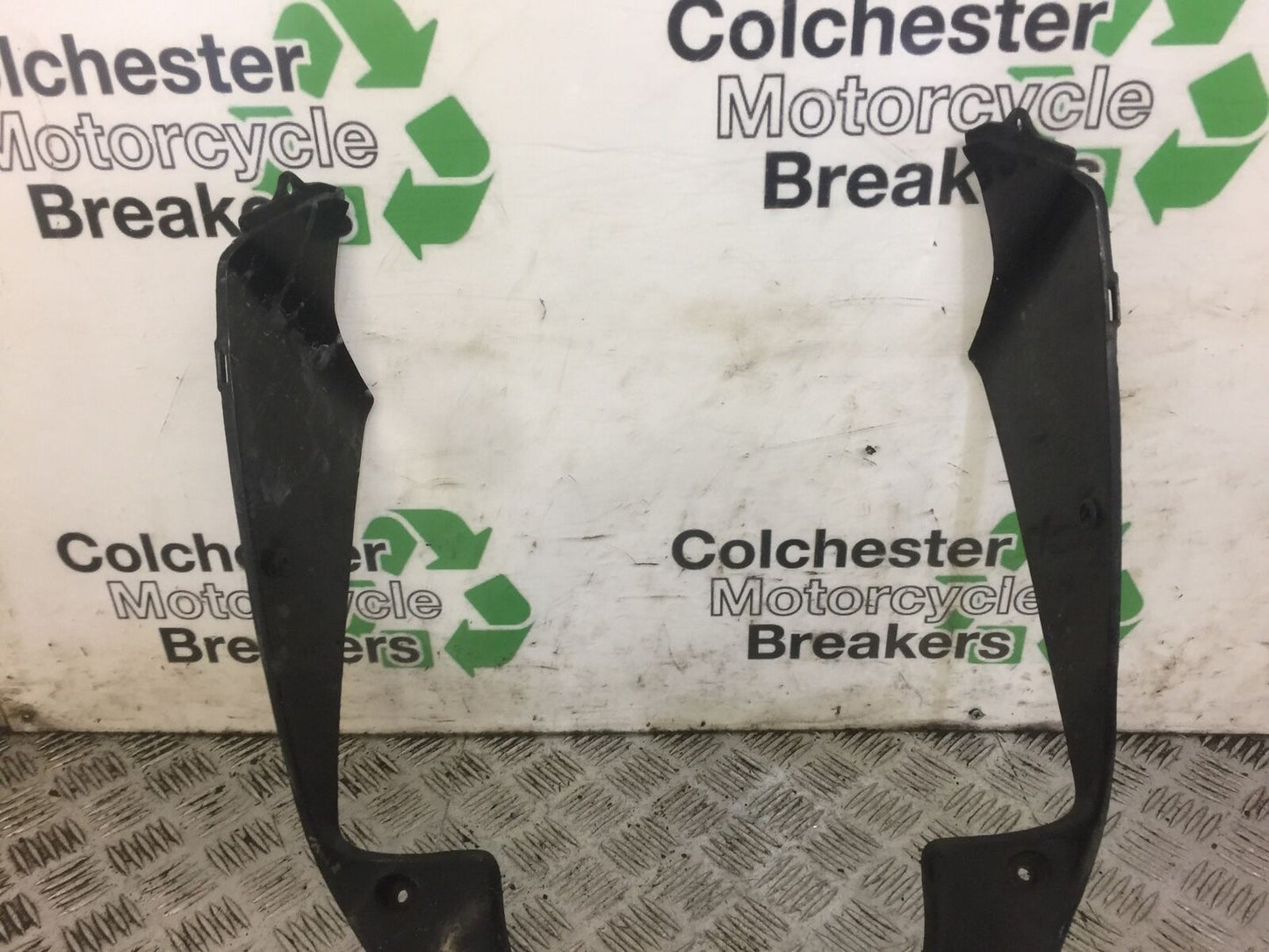 HONDA CBR600 CBR 600 F4I FAIRING V PIECE YEAR 2001 (STOCK 537)