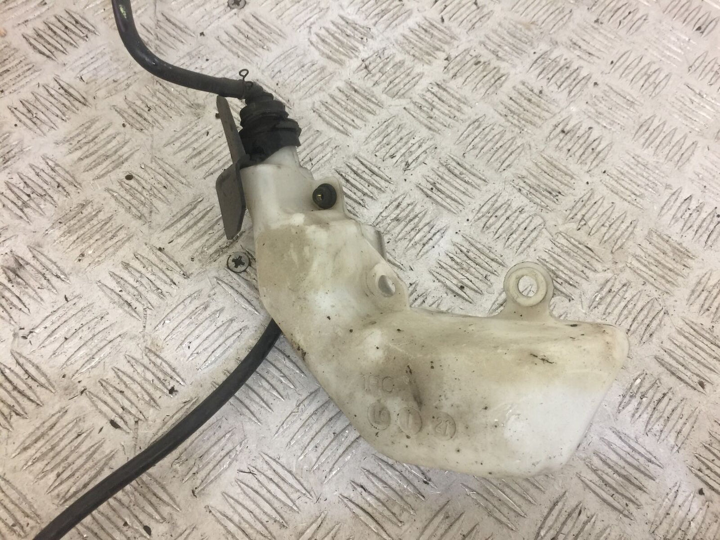 YAMAHA MT09 MT-09 TRACER COOLANT BOTTLE YEAR 2017 (STOCK 663)