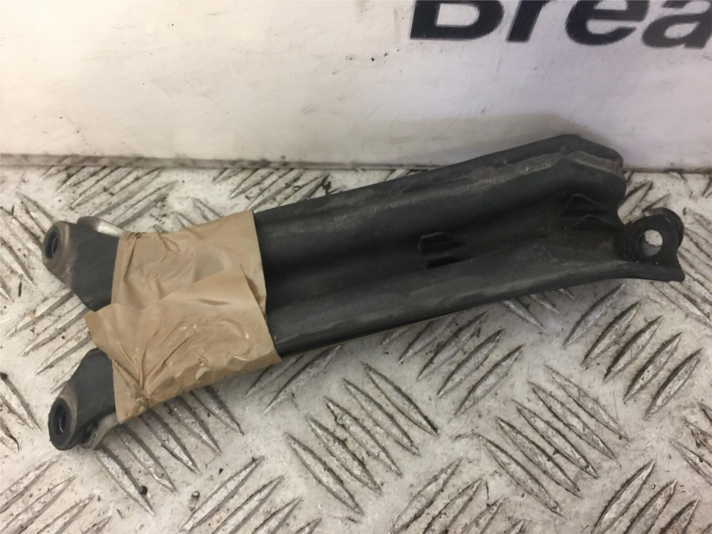 DUCATI 1299 PANIGALE SILENCER BRACKET YEAR 2016