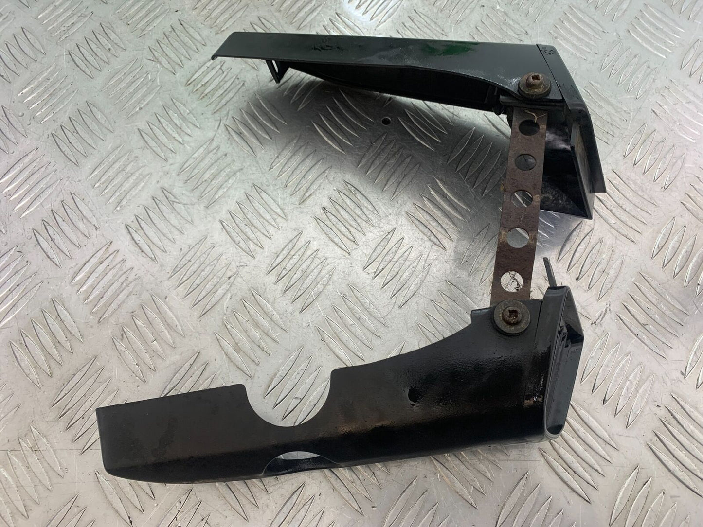 YAMAHA YBR125 YBR 125 AIR VENT YEAR 2005-2007 (CMB1109)