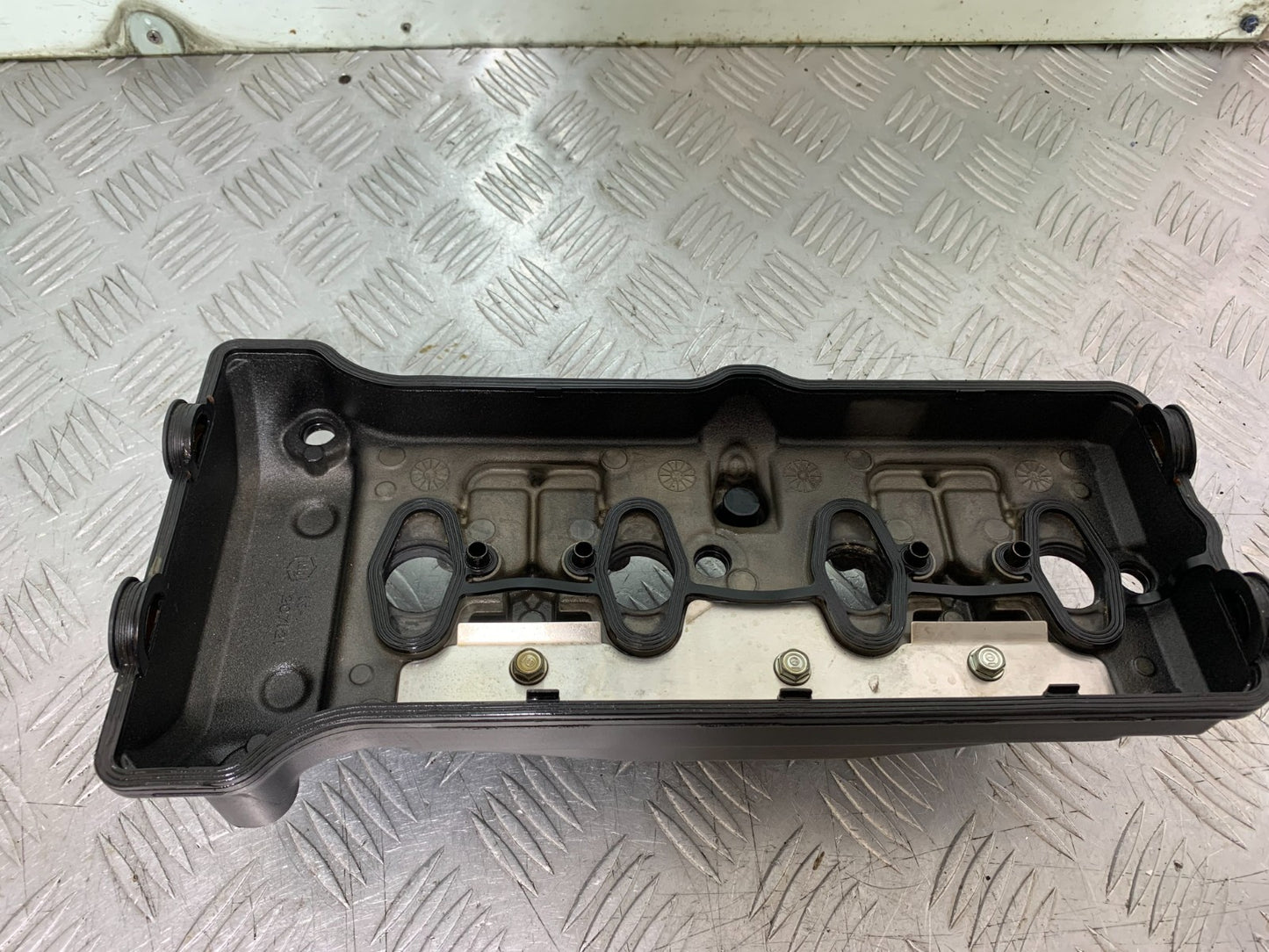 HONDA CBR1000 RR ROCKER COVER YEAR 2008-2011 (CMB1330)