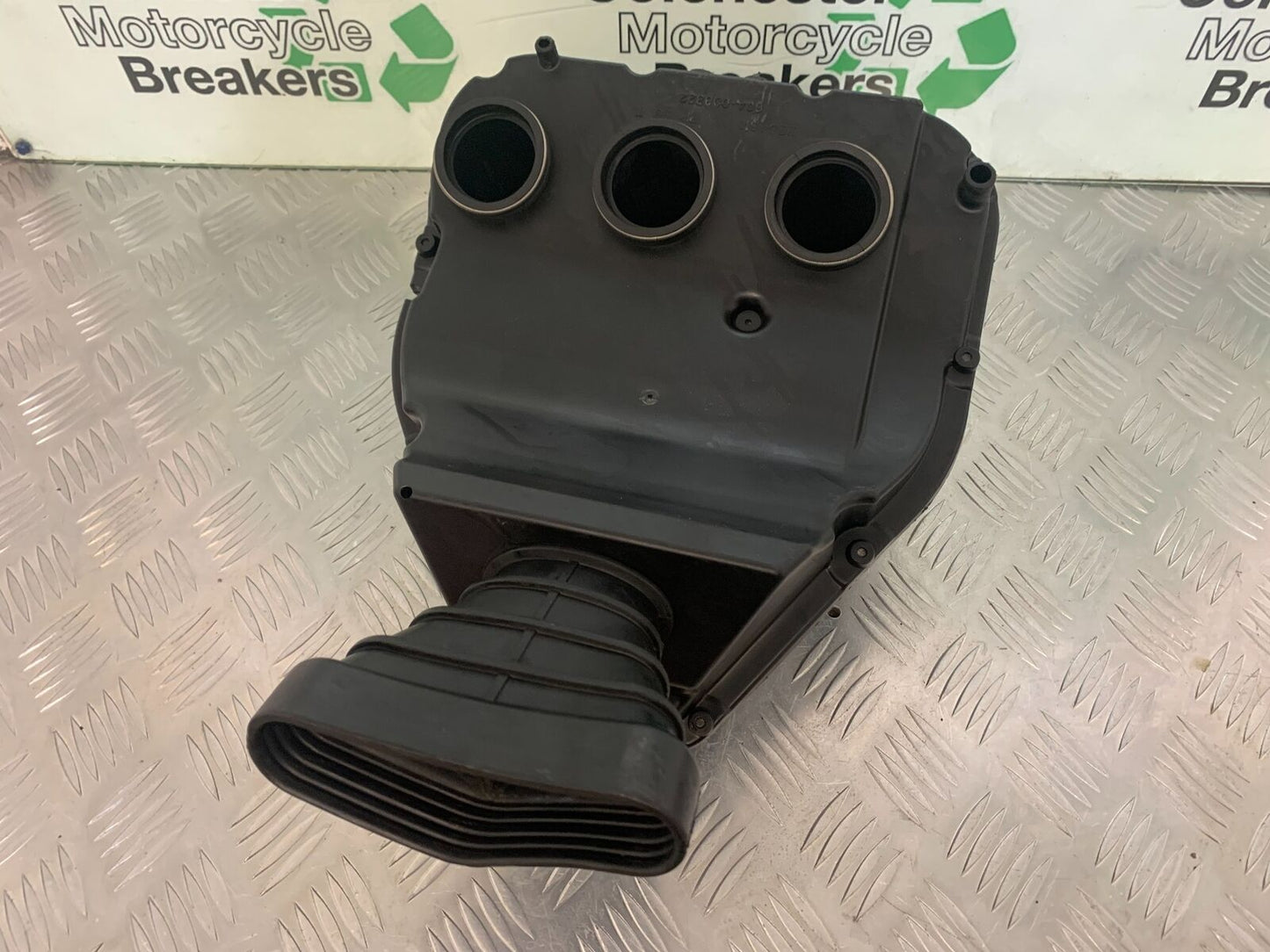 TRIUMPH 1050 SPRINT GT AIR BOX YEAR 2010-2014 (STOCK 979)