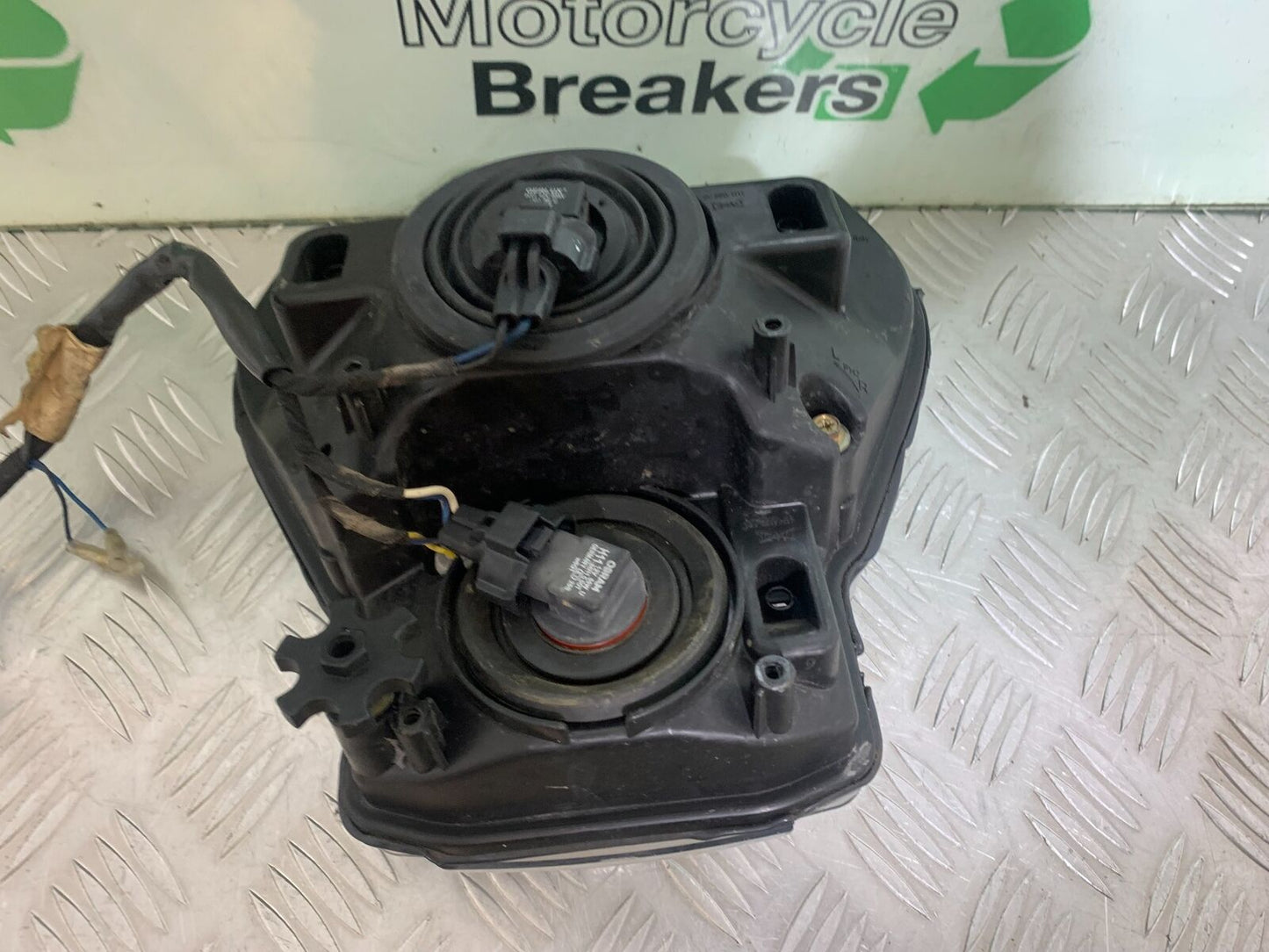 APRILIA 650 PAGASO STRADA HEADLIGHT YEAR 2005-2010 (CMB1057)