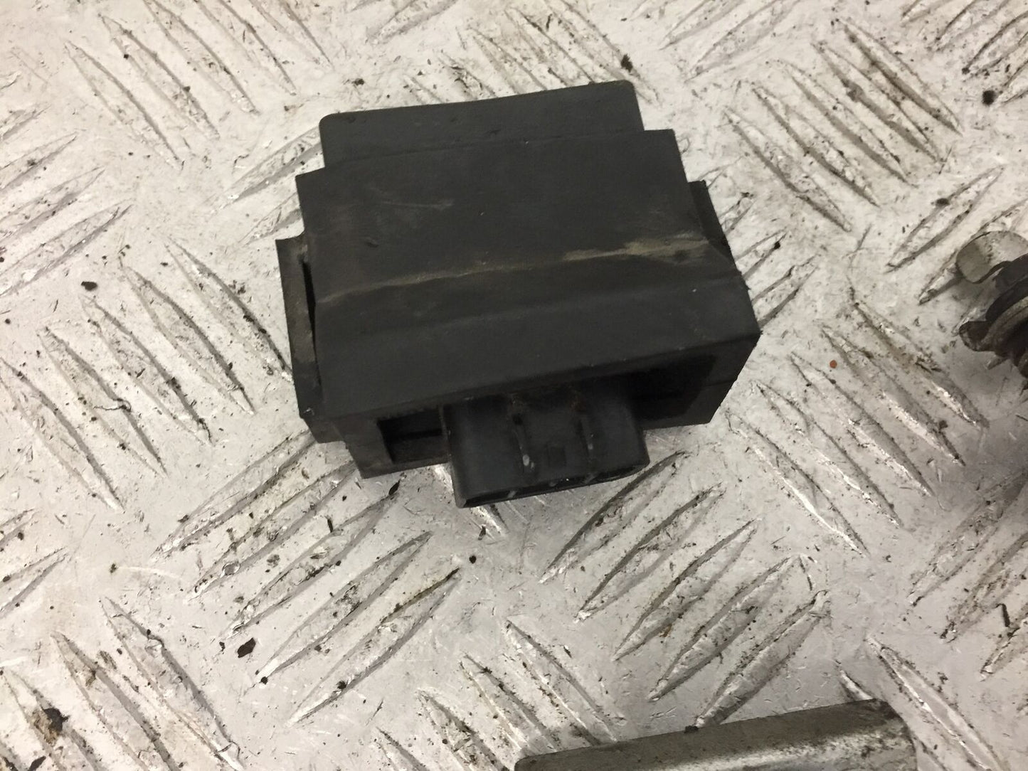 KAWASAKI ZZR1400 ZZR 1400 RELAYS YEAR 2011 (STOCK 802)