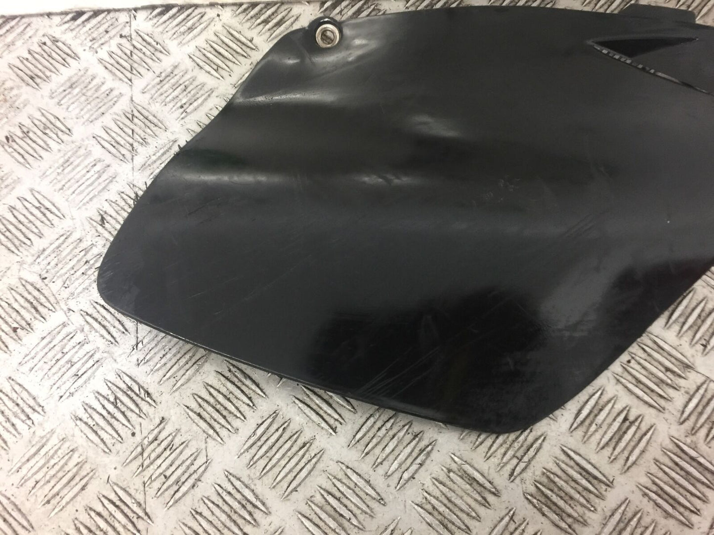 KTM 125 EXC KTM 125 SX RIGHT SEAT PANEL YEAR 2003 (STOCK 386)