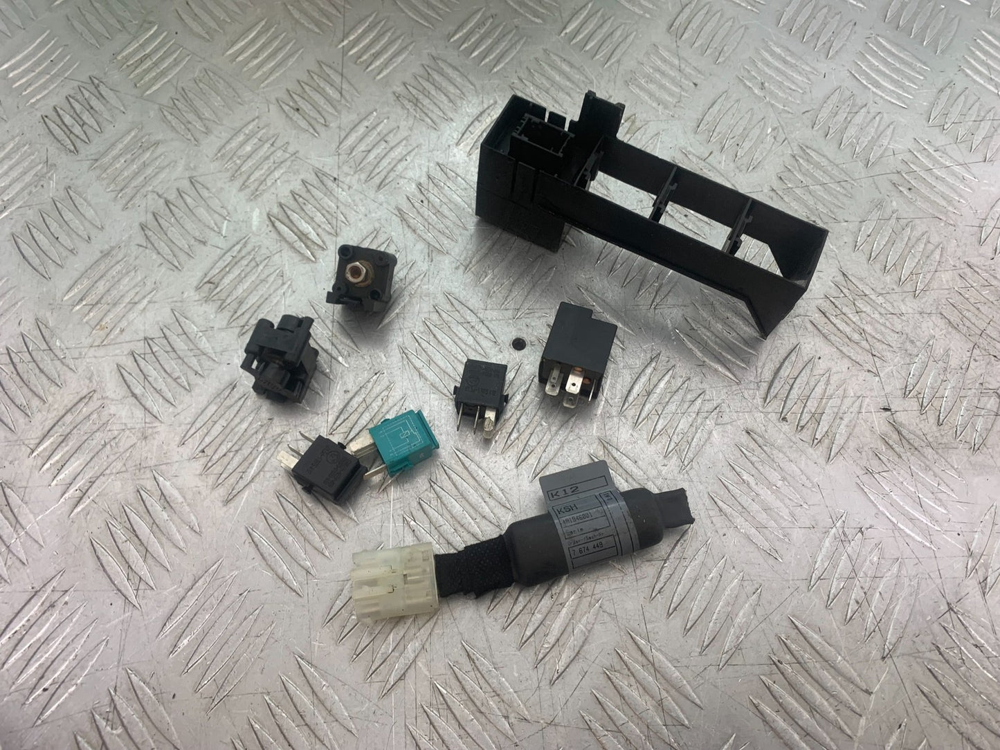 BMW K1200 K 1200 LT RELAYS YEAR 1999-07 (CMB1271)