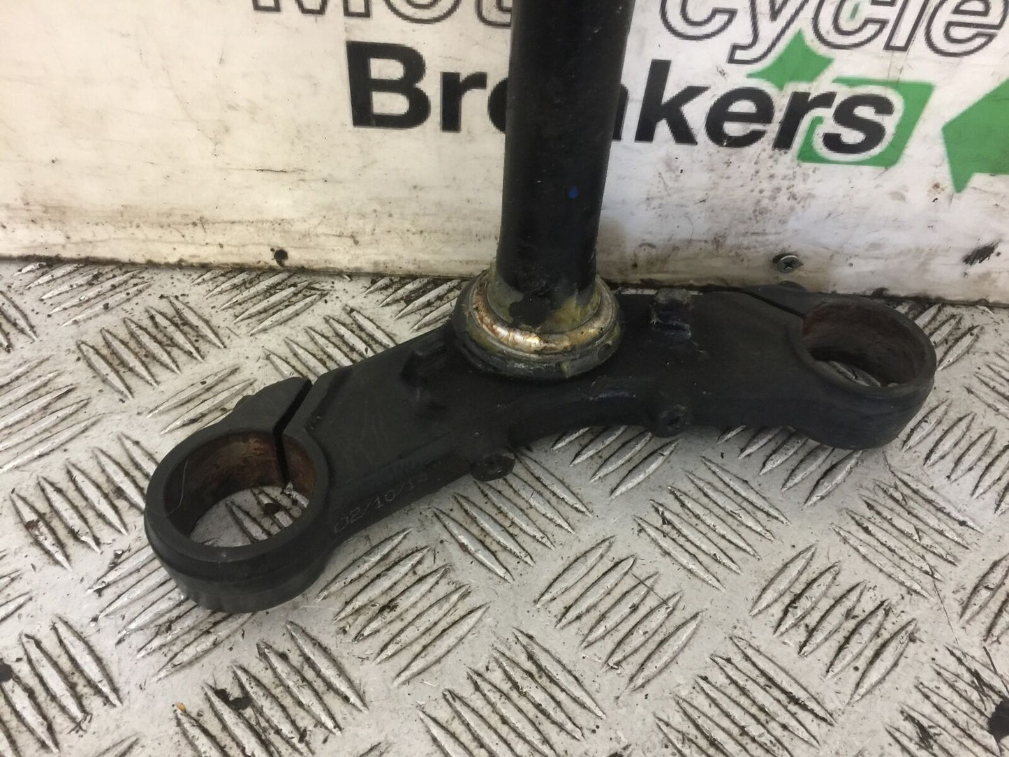 KAWASAKI Z250 Z 250 SL BOTTOM YOKE YEAR 2015-2018 (STOCK 718)