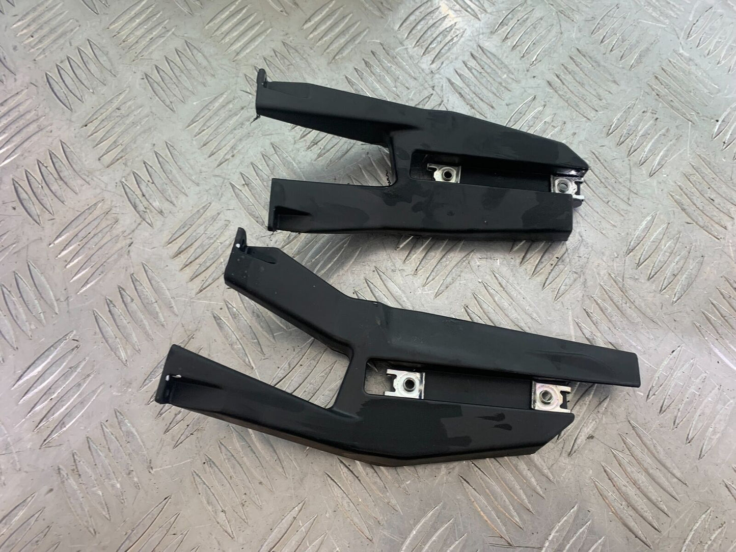 BENELLI TORNADO TNT 125 LEFT AND RIGHT SIDE INFILLS YEAR 2024 (CMB1090)