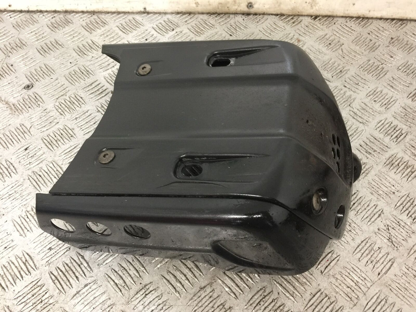 TRIUMPH 900 STREET SCRAMBLER SUMP GUARD YEAR 2018 (STOCK 896)