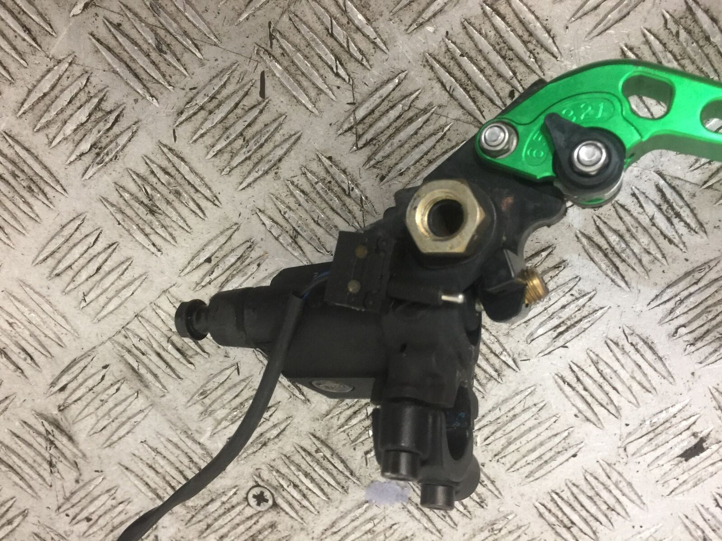 DUCATI 696 MONSTER CLUTCH MASTER CYLINDER YEAR 2008 (STOCK 768)