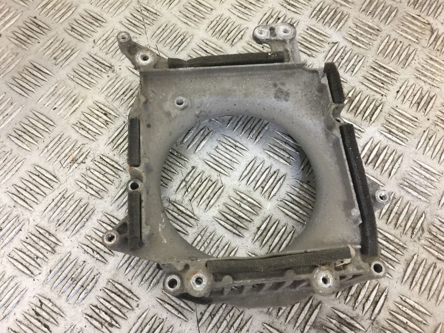 YAMAHA NMAX125 NMAX 125 RADIATOR BRACKET YEAR 2017 (STOCK 598)