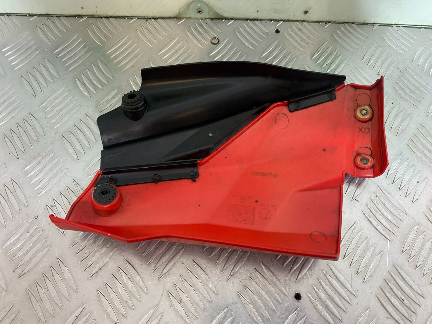 DUCATI STREETFIGHTER 848 RIGHT BELLYPAN YEAR 2011-2016 (CMB1050)