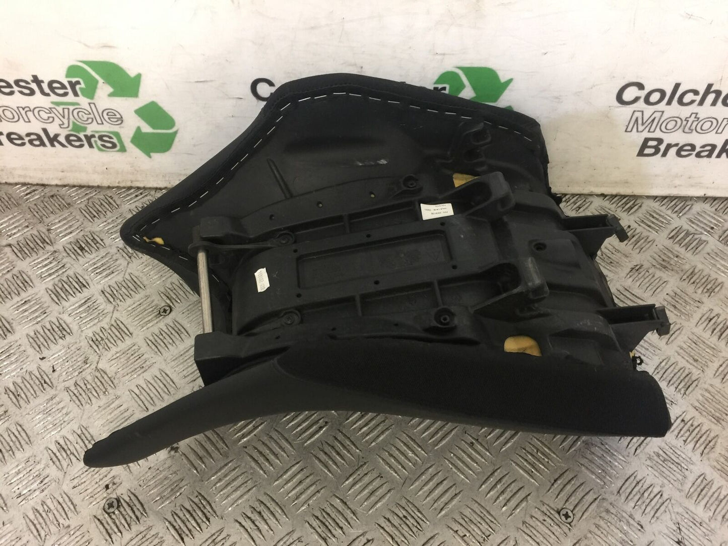 TRIUMPH 1200 TIGER EXPLORER FRONT SEAT YEAR 2015 (STOCK 673)