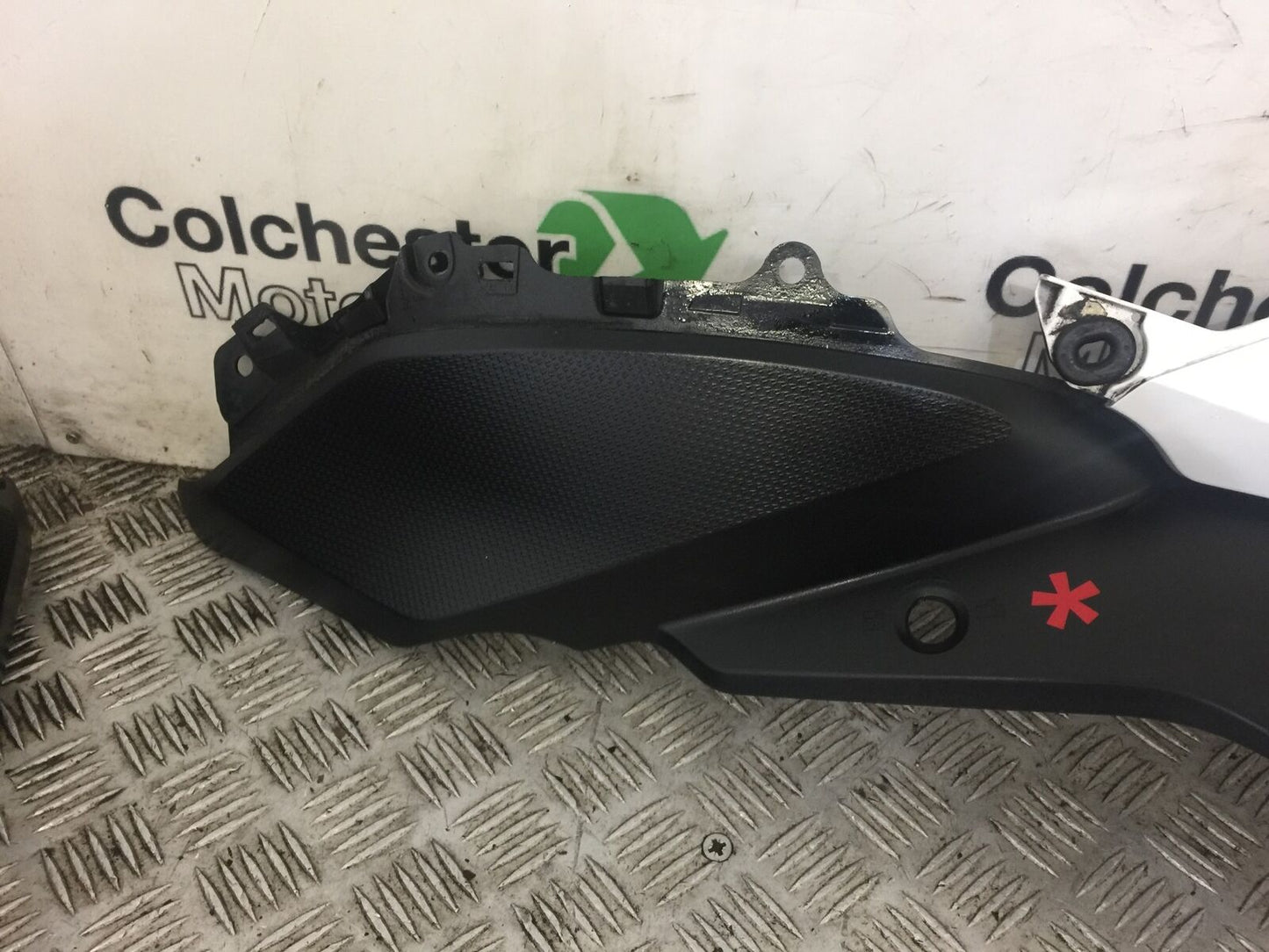 HONDA NC700 NC 700 LEFT SEAT PANEL YEAR 2012 STOCK 437