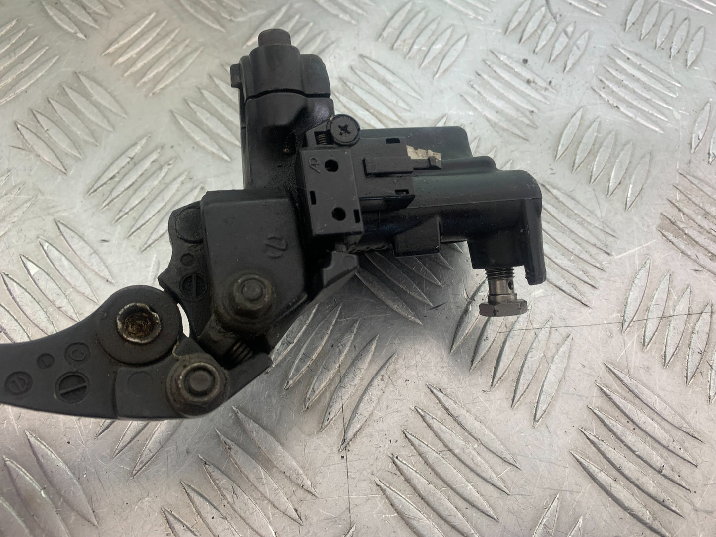 KAWASAKI ZZR1100 D CLUTCH MASTER CYLINDER YEAR 1993-2001 (CMB1164)
