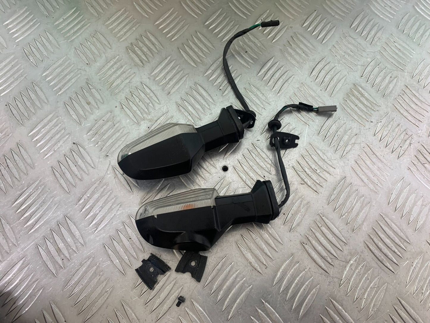 KAWASAKI Z300 ER300 FRONT INDICATORS YEAR 2016-2018 (CMB1056)