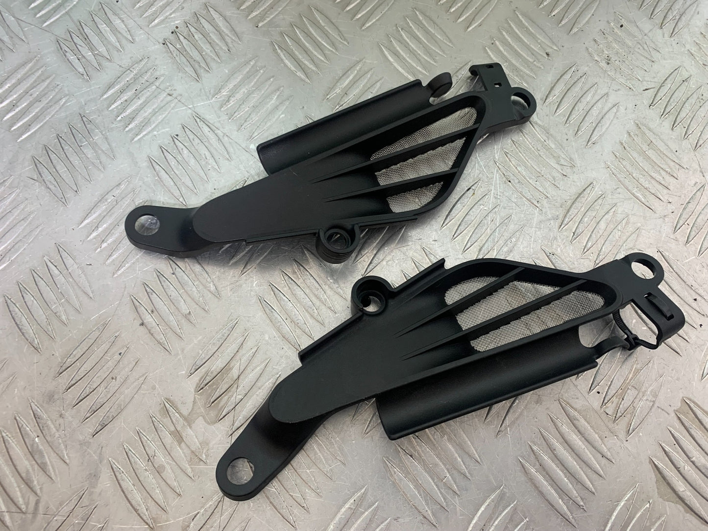 KTM 790 DUKE LEFT AND RIGHT INFILL PANELS YEAR 2018-2021 (CMB11150)