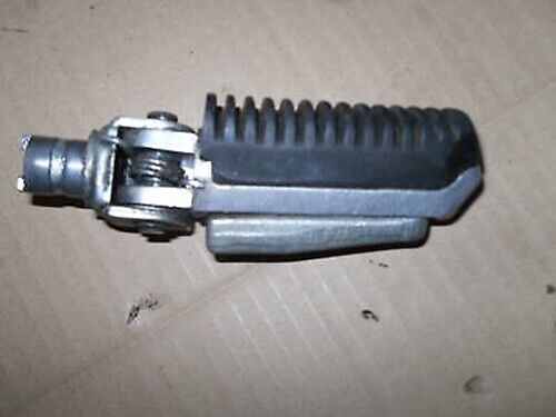 SUZUKI GSF600 GSF 600 BANDIT FRONT RIGHT PEG 1996-99