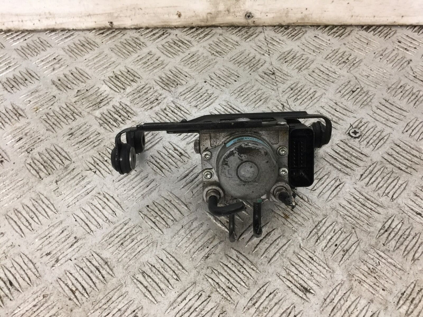 TRIUMPH 675 STREET TRIPLE R ABS PUMP YEAR 2016 (STOCK 781)