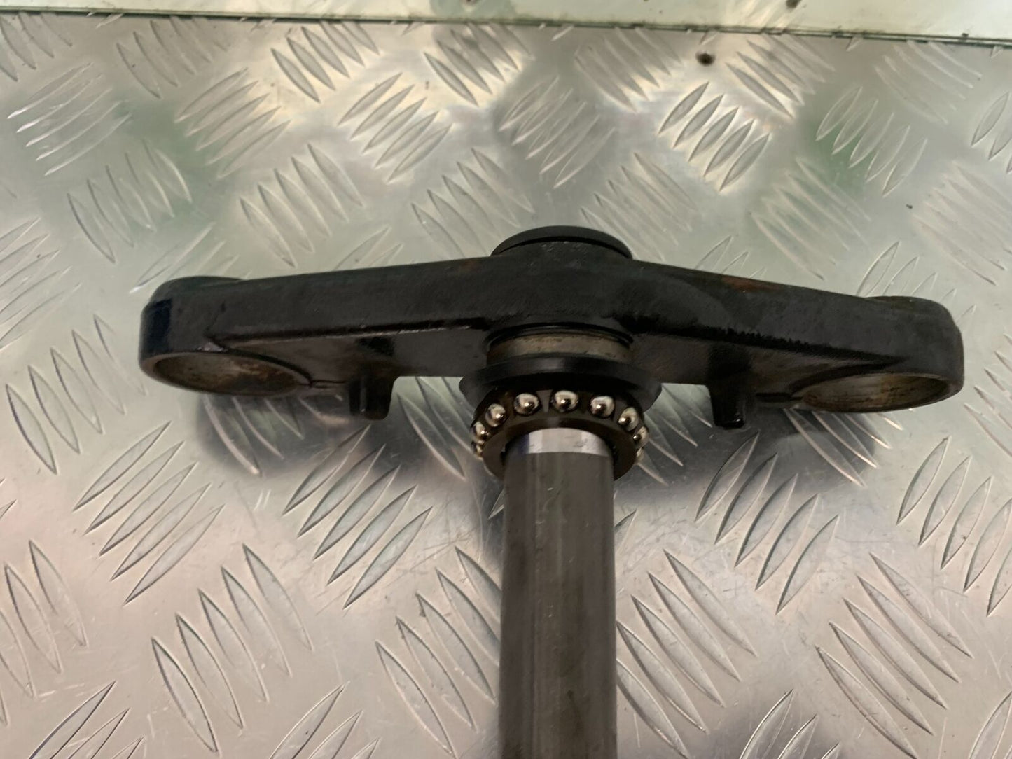 YAMAHA FZ6 FAZER BOTTOM YOKE YEAR 2004-2007 (STOCK 955)