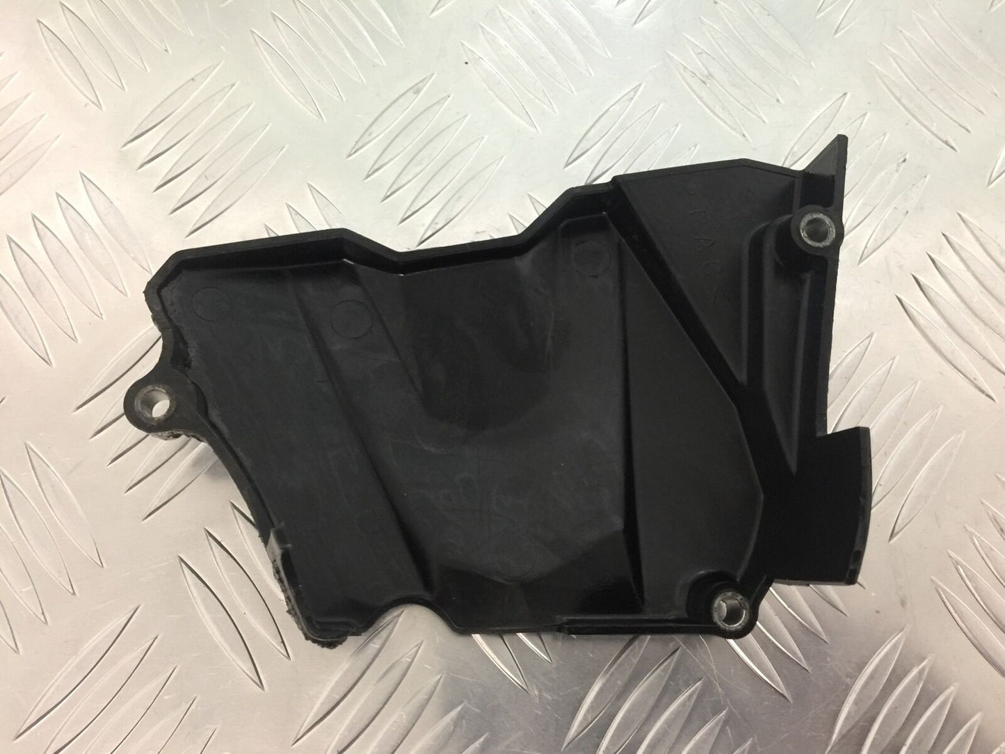 YAMAHA R6 SPROCKET COVER YEAR 2004-2005 (STOCK 931)