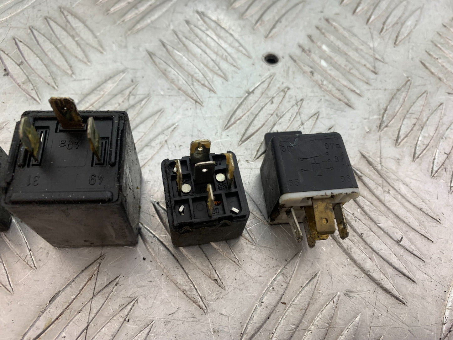 TRIUMPH T509 SPEED TRIPLE RELAYS YEAR 1997-1998 (CMB1144)