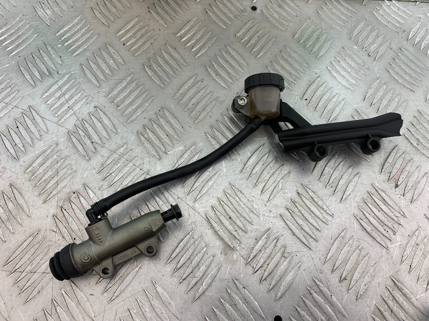 DUCATI 1299 PANIGALE REAR MASTER CYLINDER YEAR 2016 (CMB 1187)