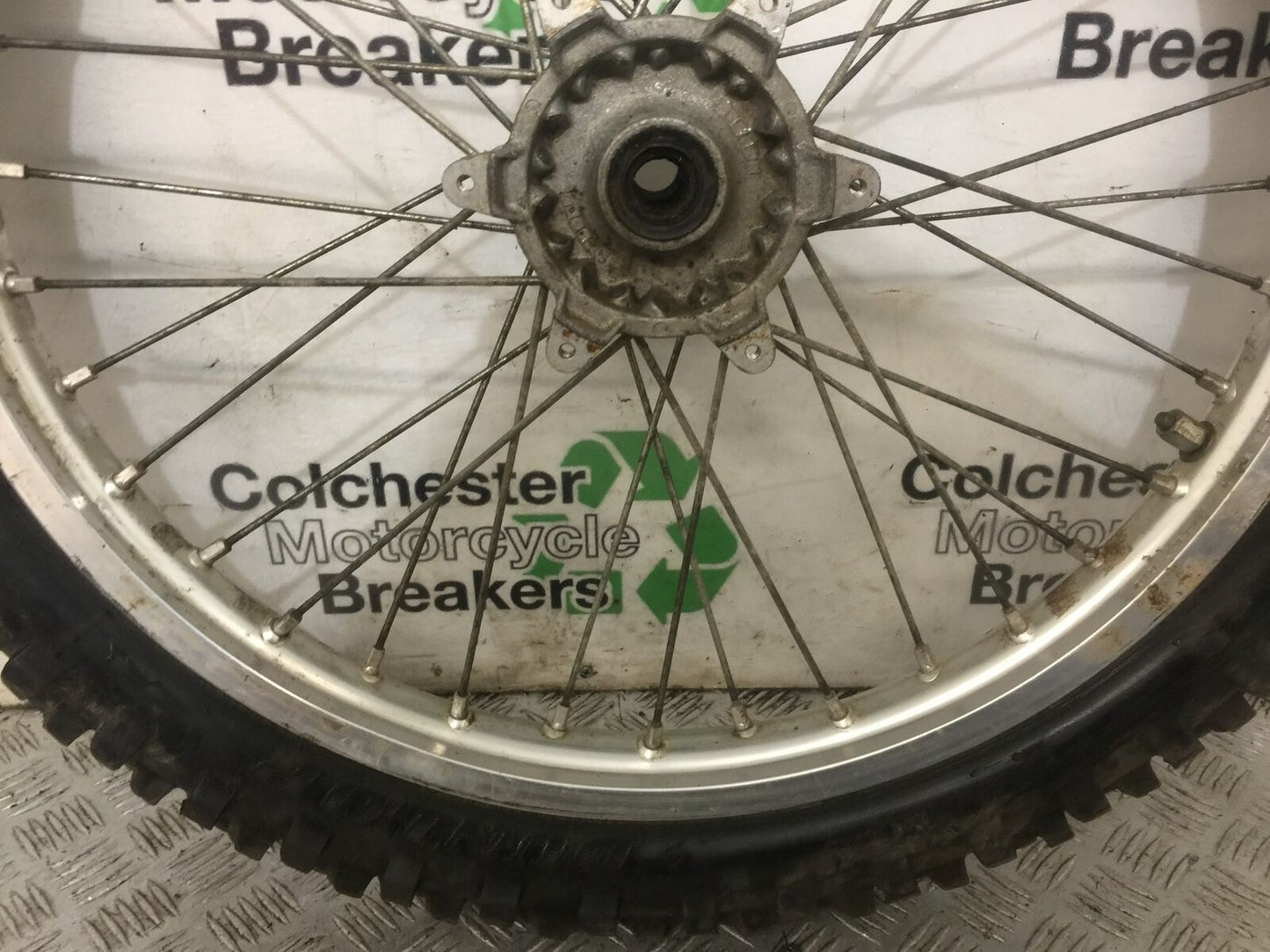 YAMAHA YZF250 YZF 250 FRONT WHEEL YEAR 2004 (STOCK 792)