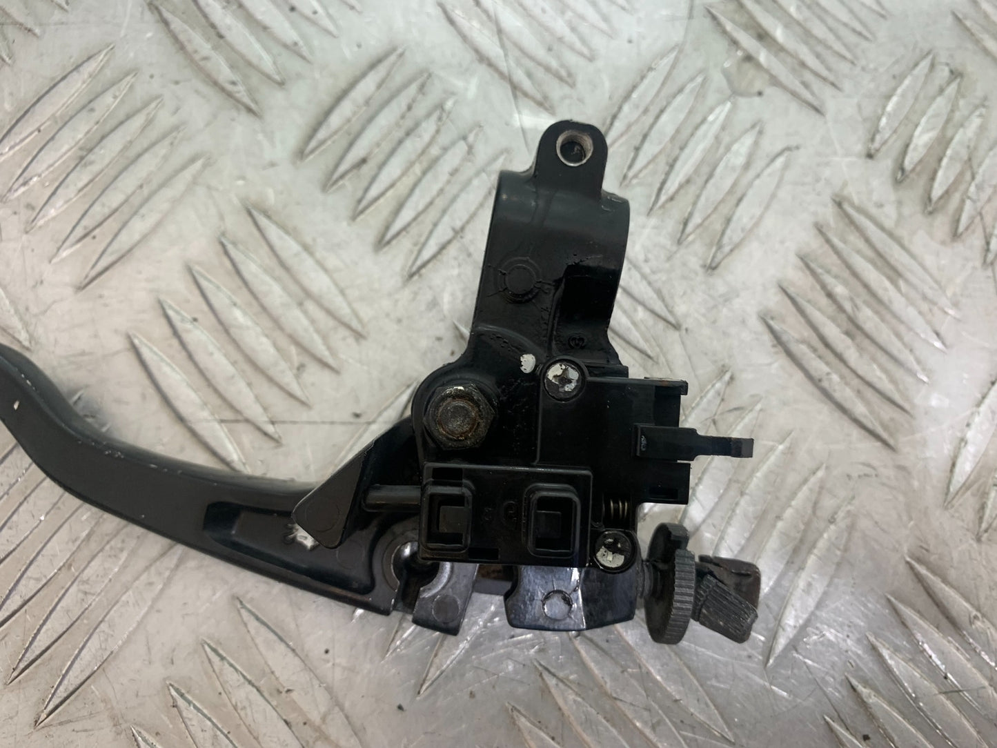KAWASAKI Z125 Z 125 CLUTCH LEVER AND BRACKET YEAR 2018-2023 (CMB1167)