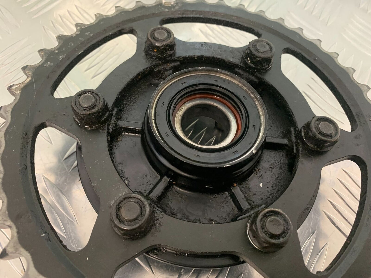 YAMAHA YZF R1 5VY SPROCKET CARRIER YEAR 2004-2006 (STOCK 953)