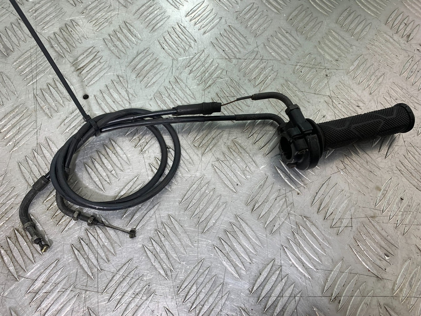 APRILIA RSV1000 RSV 1000 MILLE THROTTLE AND GRIP 1998- 2003 (CMB1184)