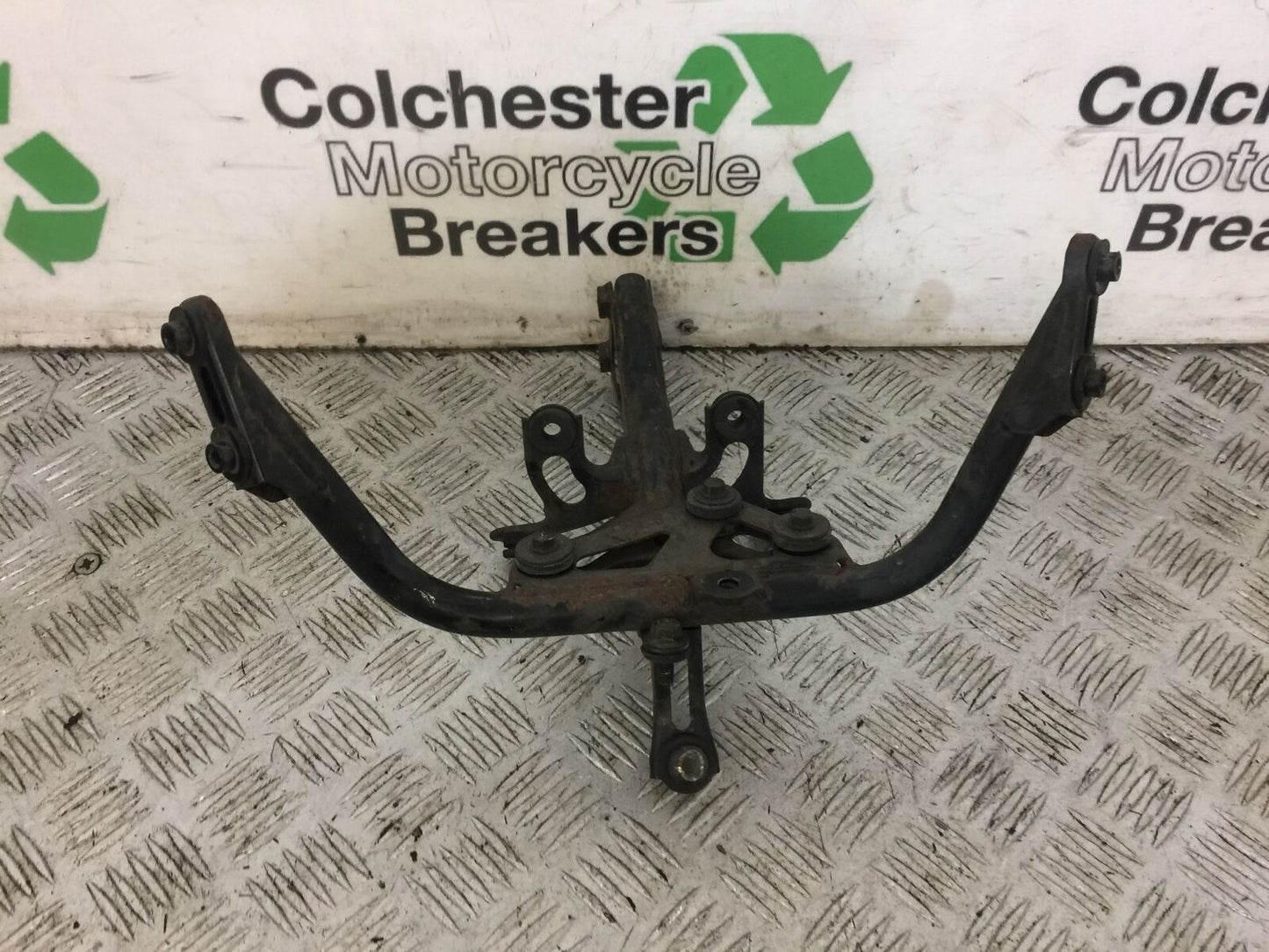 HONDA CBR929 FIREBLADE FAIRING BRACKET YEAR 2000-01 (STOCK 683)