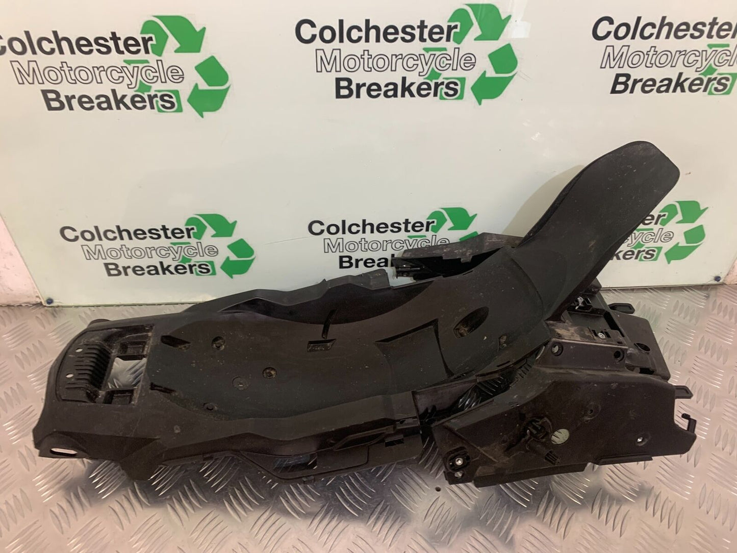 HONDA CRF1000 (DCT) AFRICA TWIN REAR MUDGUARD YEAR 2019 (STOCK 962)