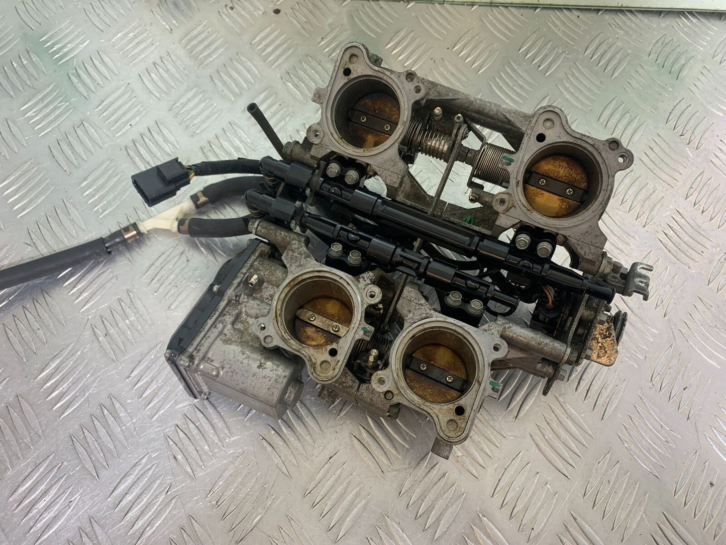 HONDA VFR1200 VFR 1200 FA THROTTLE BODIES YEAR 2010-11 CMB1088)