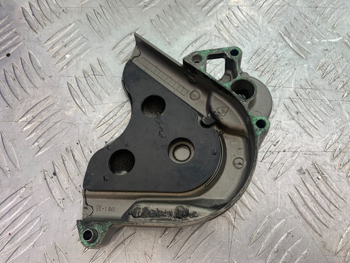 HONDA CBR1000 rr FIREBLADE SPROCKET COVER YEAR 2006 (CMB1220)