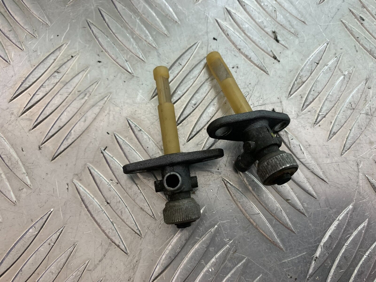 KTM 990 SUPERMOTO T PETROL TAPS YEAR 2010-2011 (CMB1067)