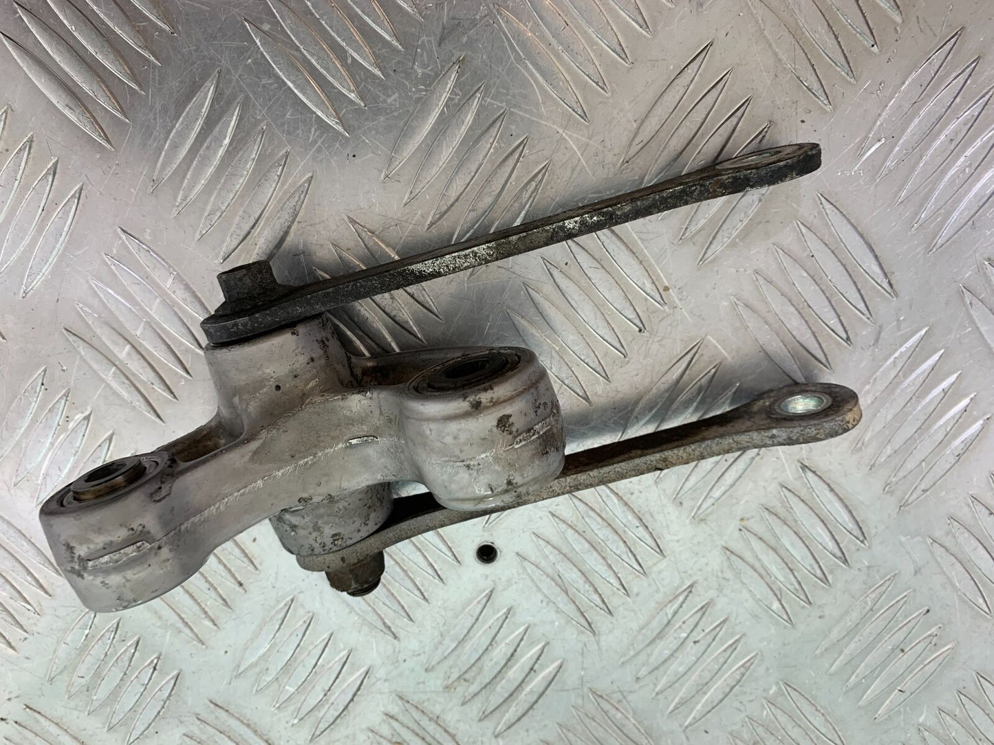 SUZUKI SV650 SV 650 REAR SHOCK LINKAGE YEAR 2003-2006 (CMB1014)