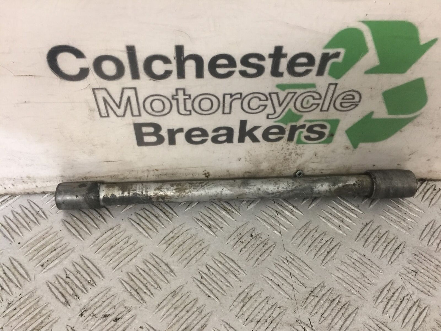 HONDA CBR600 CBR 600 RR SWINGARM SPINDLE YEAR 2003-2004 (STOCK 834)