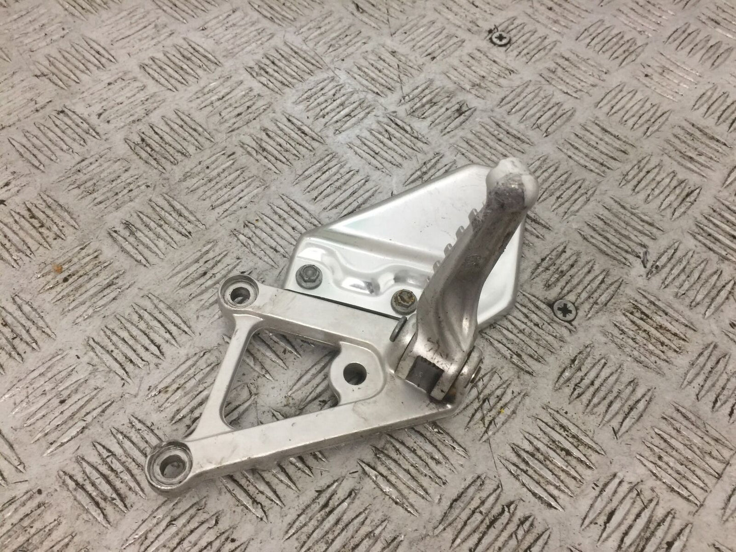 APRILIA TUONO 1000 FRONT LEFT HANGER AND PEG YEAR 2003-2004 (STOCK 767)
