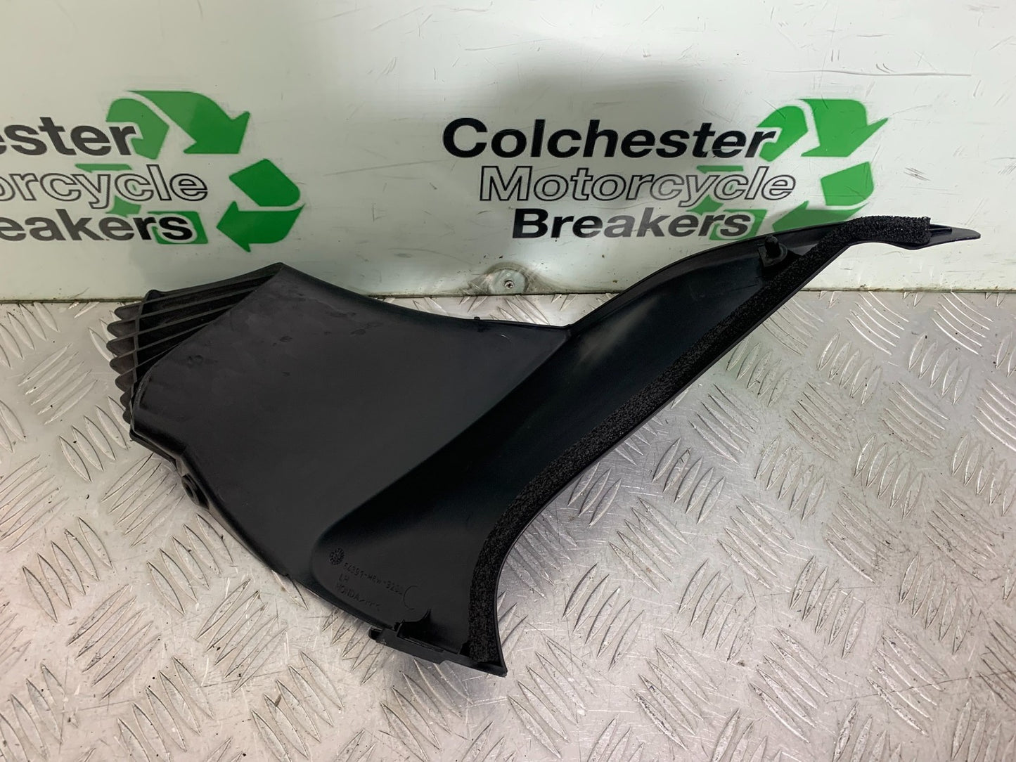 HONDA NT 700 V DEAUVILLE LEFT FAIRING INFILL COVER YEAR 2006-2010 (CMB1298)
