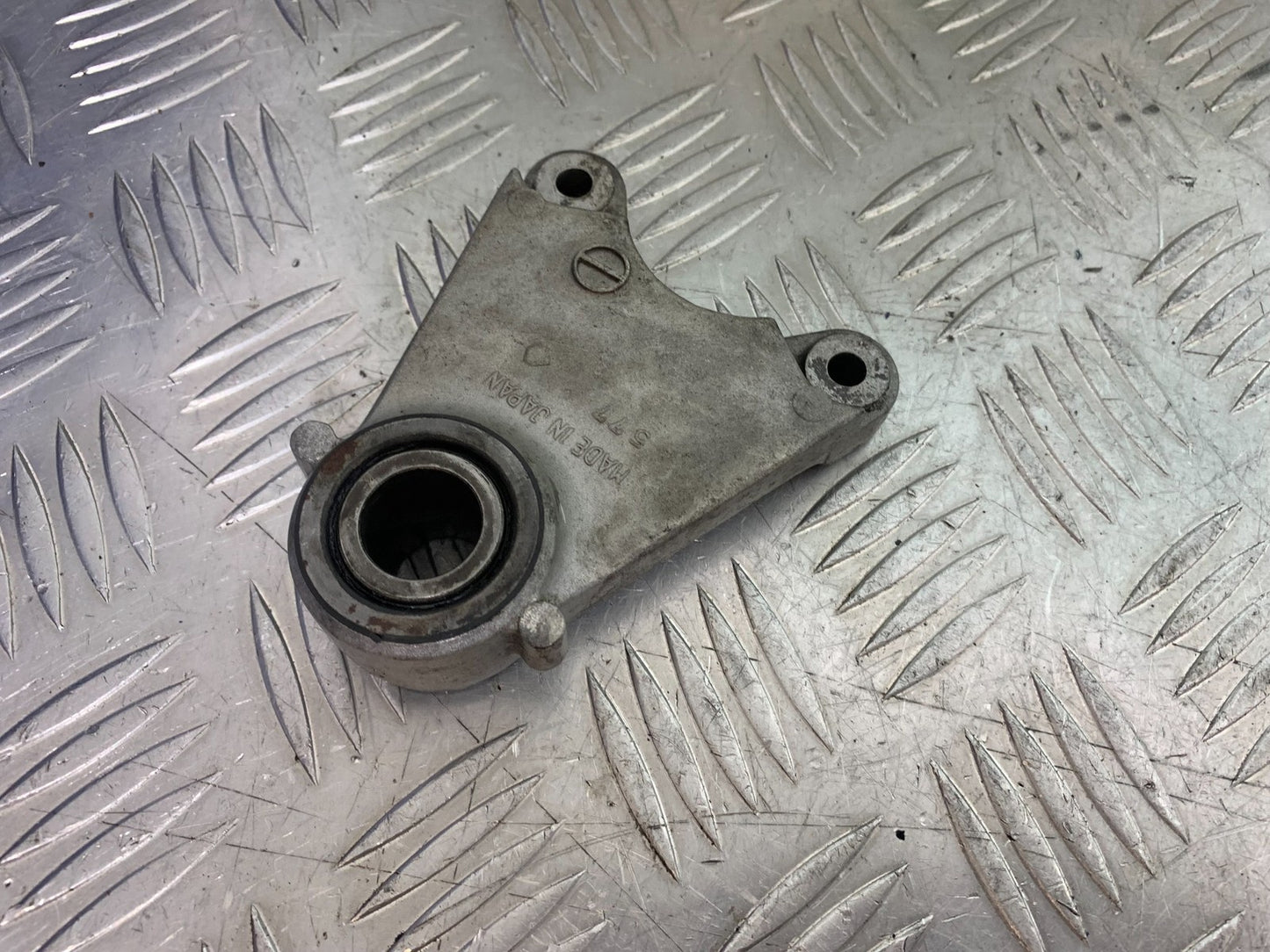 KAWASAKI ZZR1100 D REAR CALIPER BRACKET YEAR 1993-2001 (CMB1289)